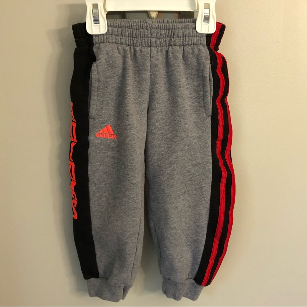 Boys 4t adidas joggers❗️